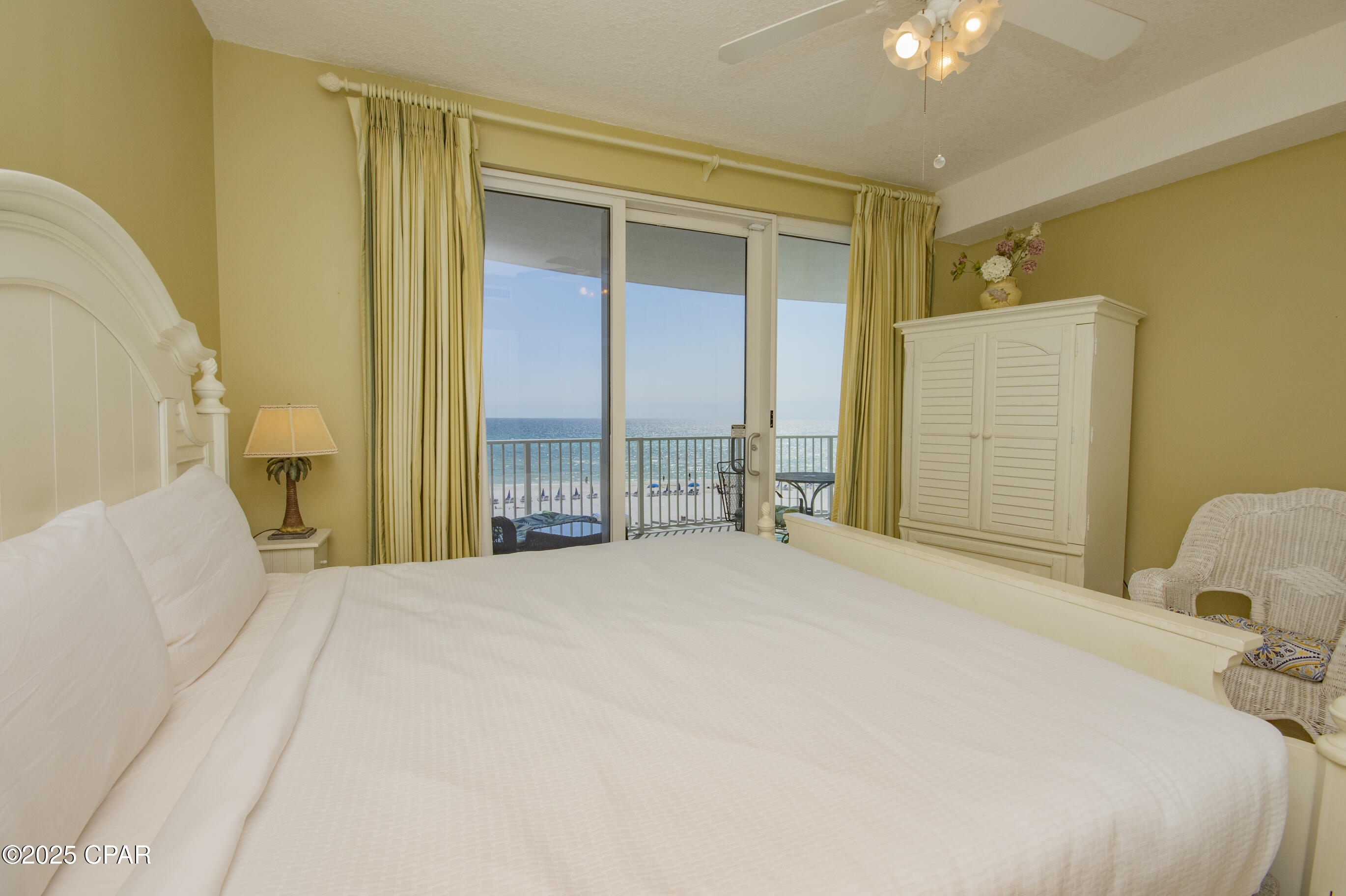 Twin Palms Resort - Residential