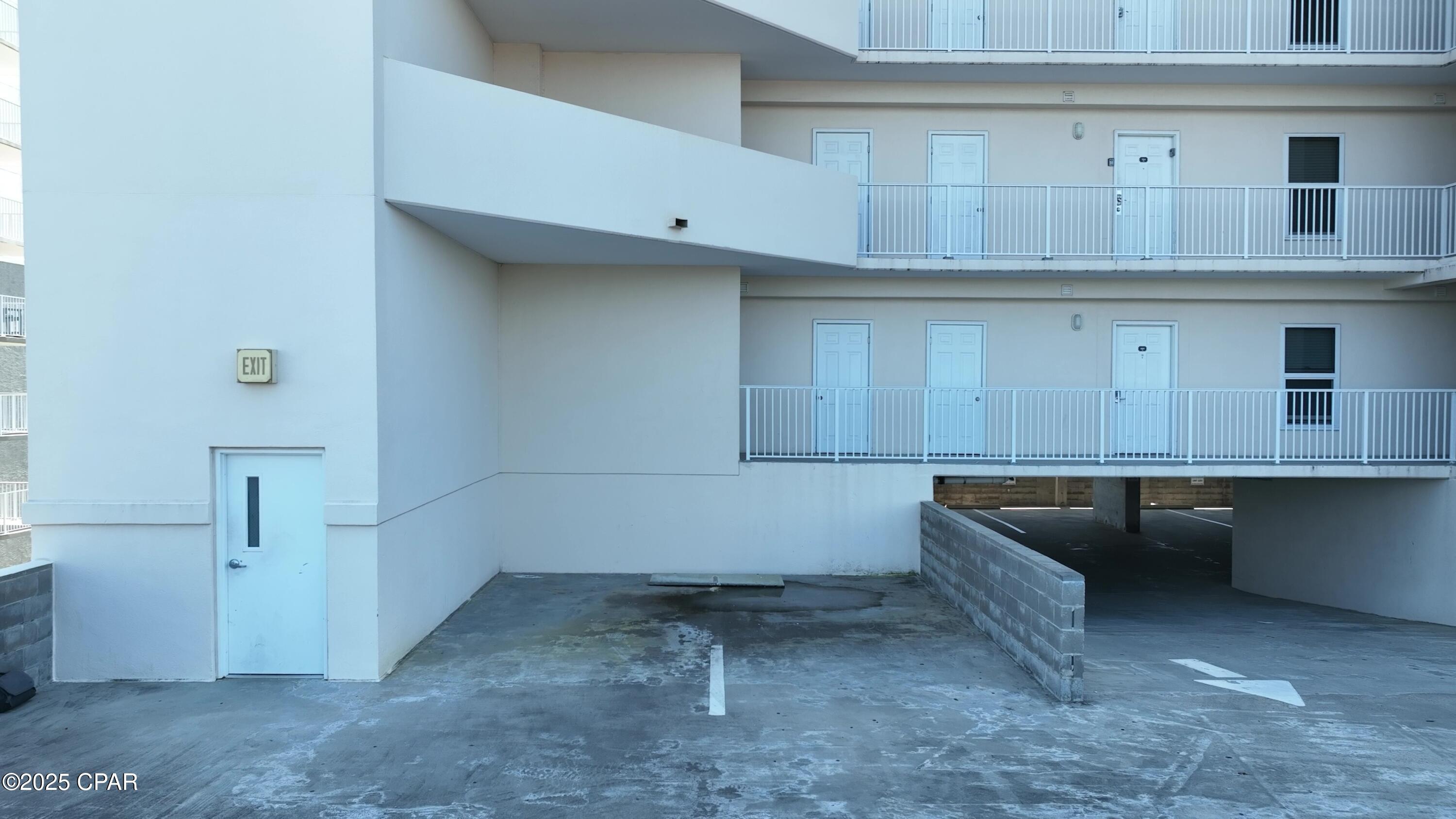 Twin Palms Resort - Residential