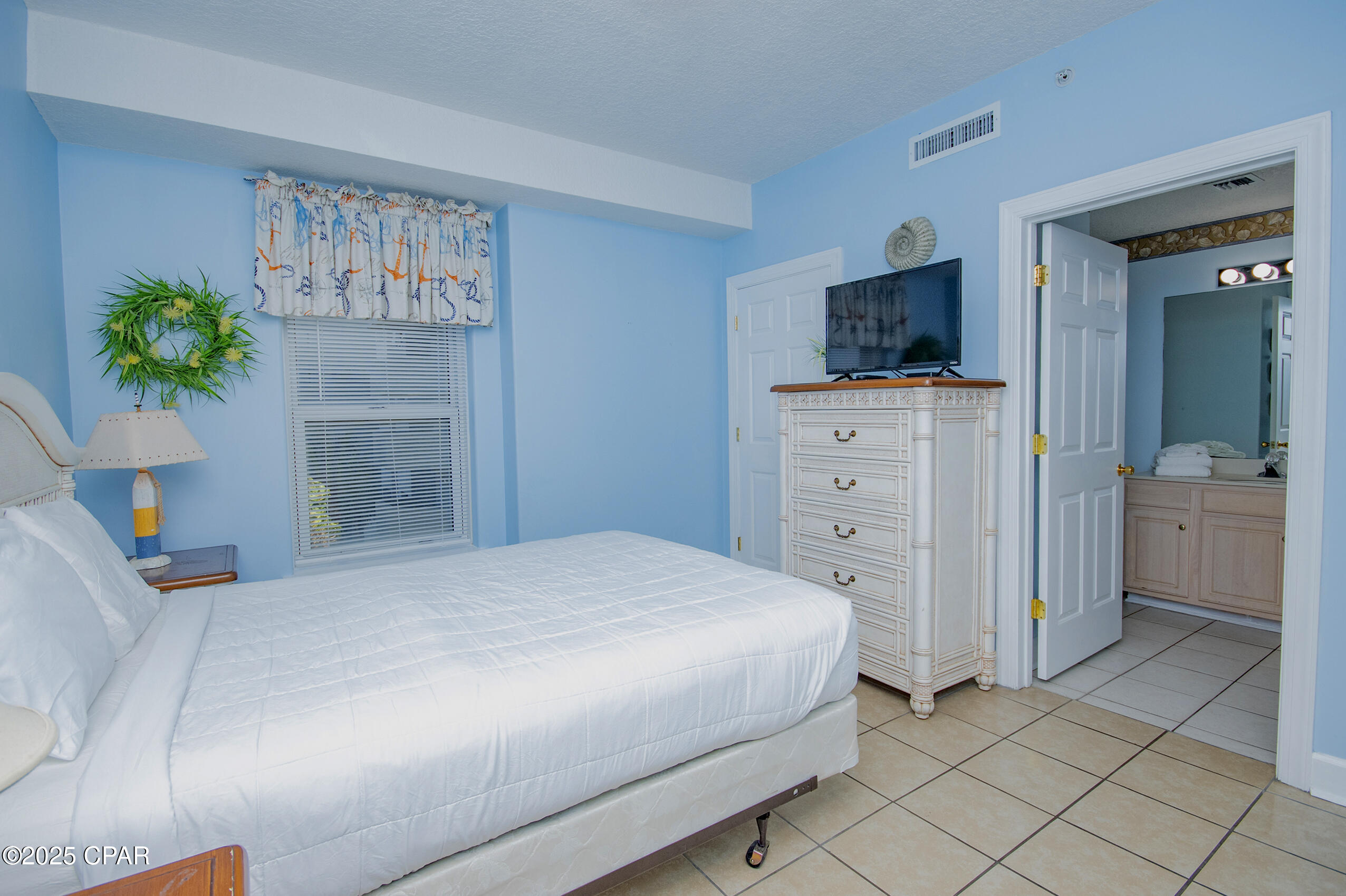 Twin Palms Resort - Residential