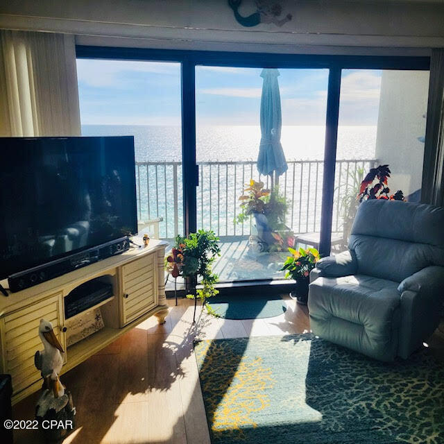 The Commodore - Residential