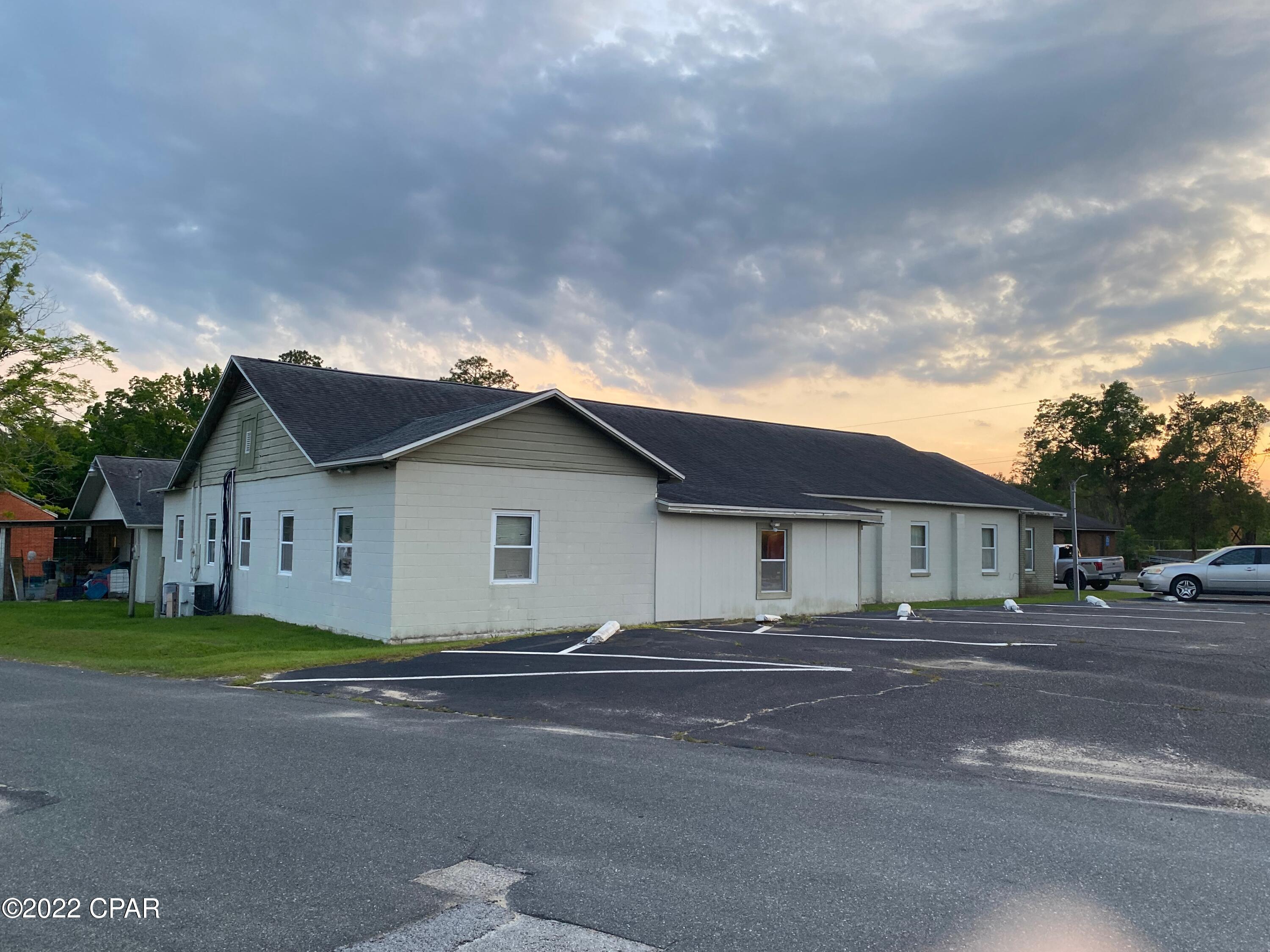 [No Recorded Subdiv] - Commercial Sale