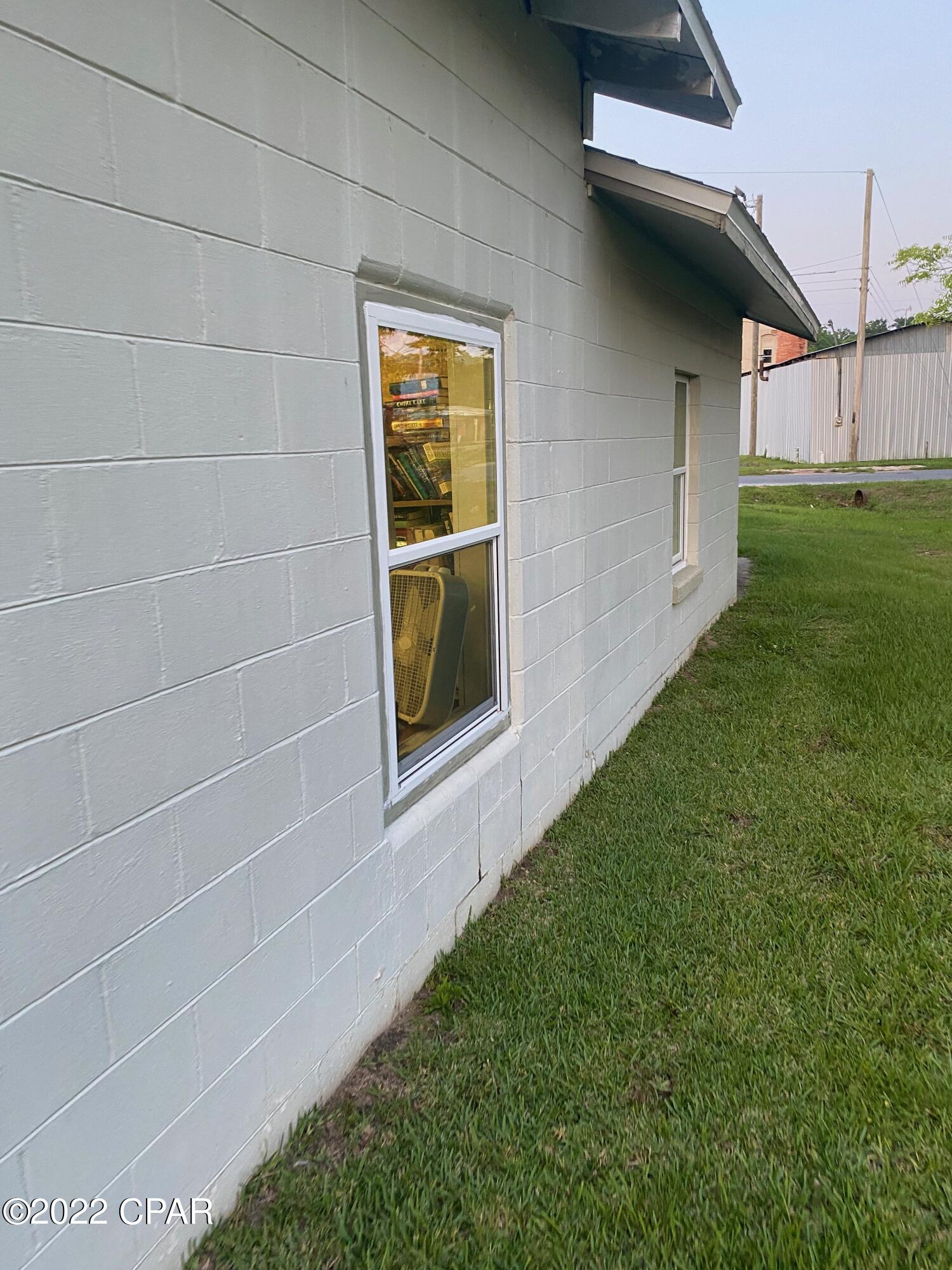 [No Recorded Subdiv] - Commercial Sale