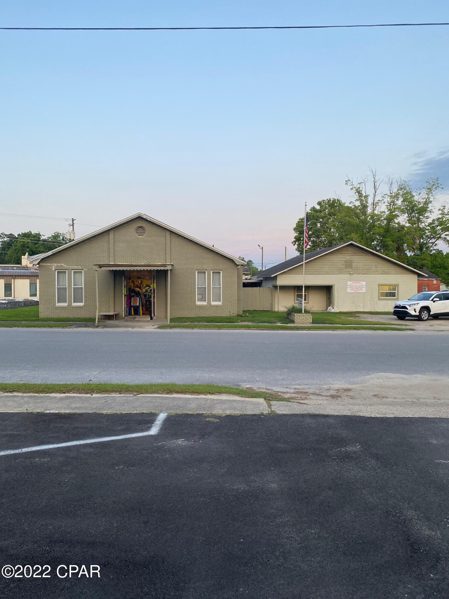 [No Recorded Subdiv] - Commercial Sale