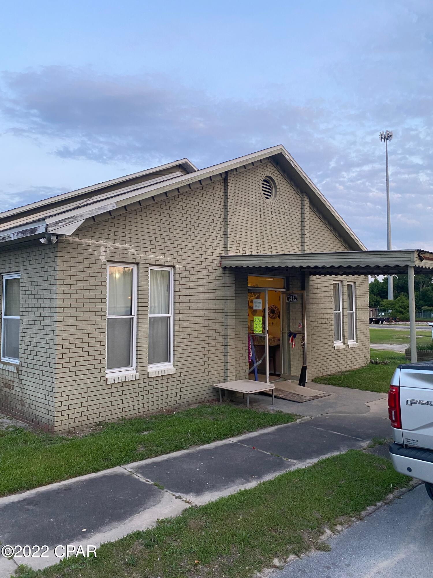 [No Recorded Subdiv] - Commercial Sale