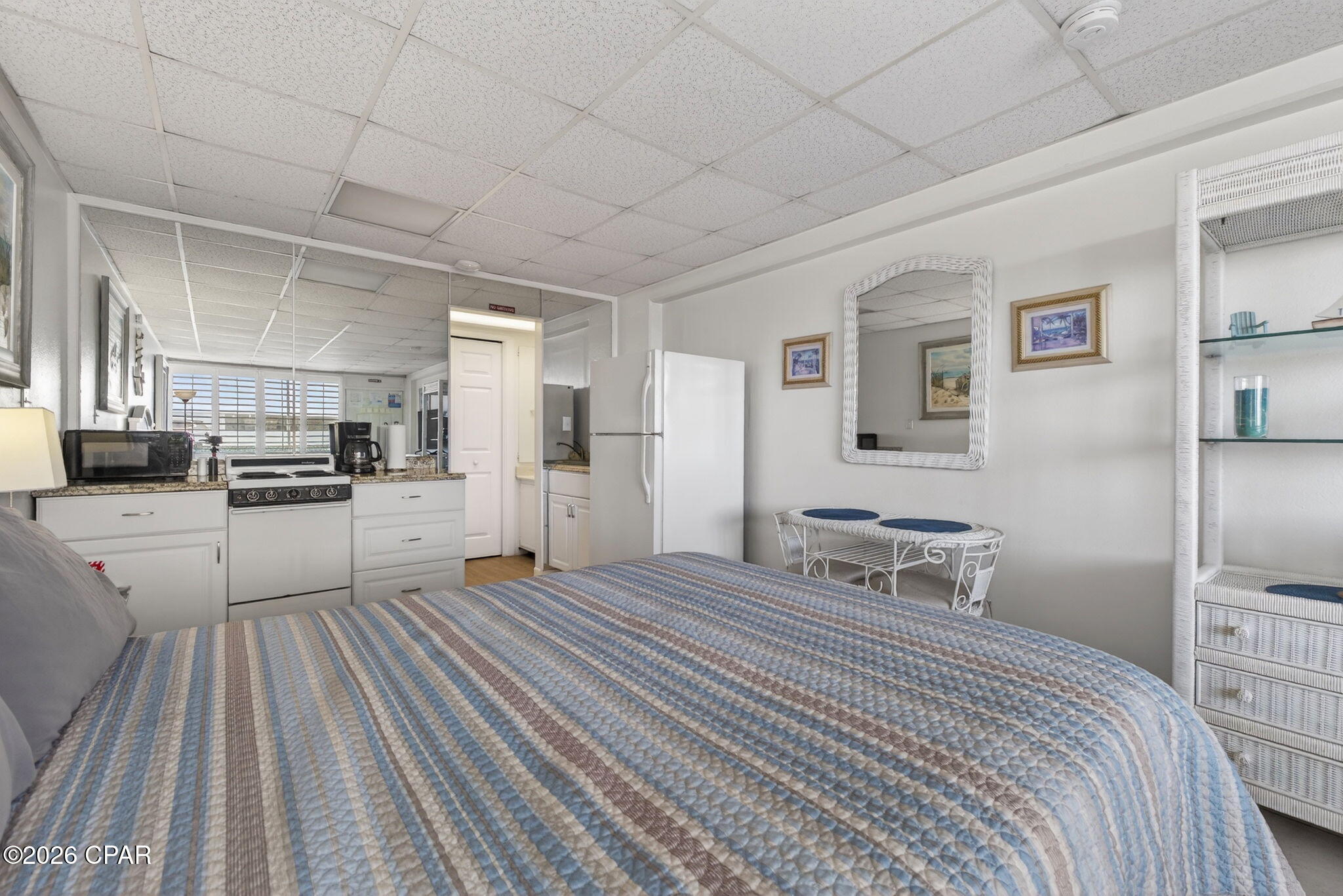 Fontainebleau Terrace - Residential