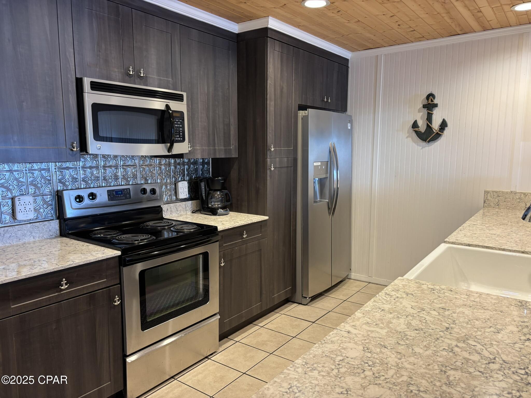 Grand Lagoon Cove Condominium - Residential