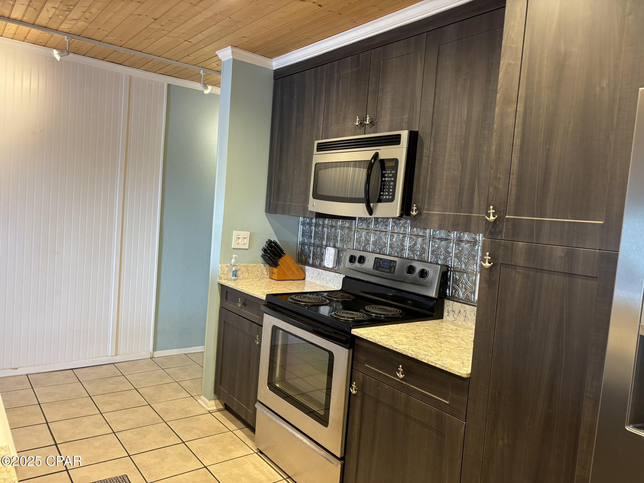 Grand Lagoon Cove Condominium - Residential