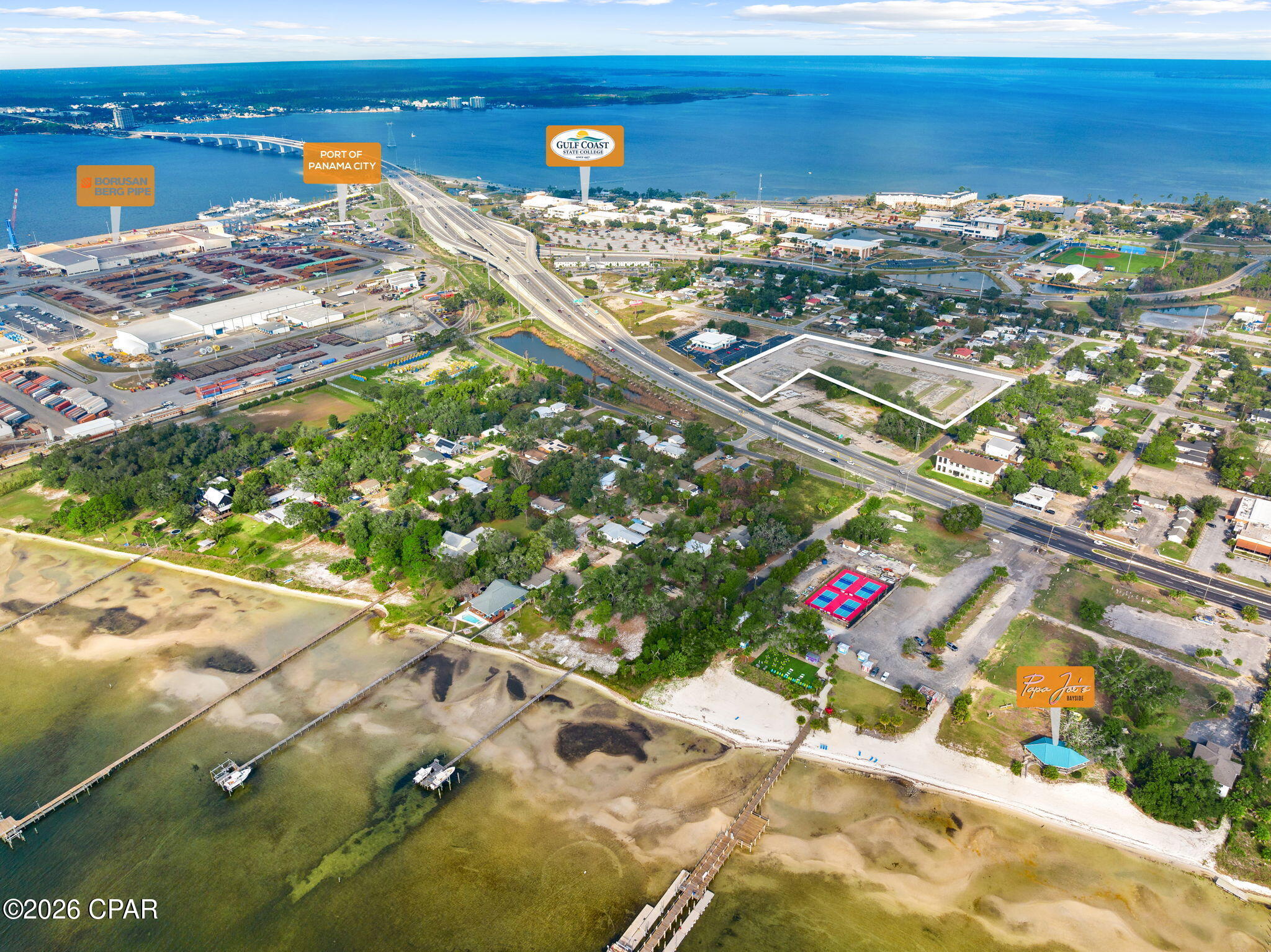 Main image without alt text