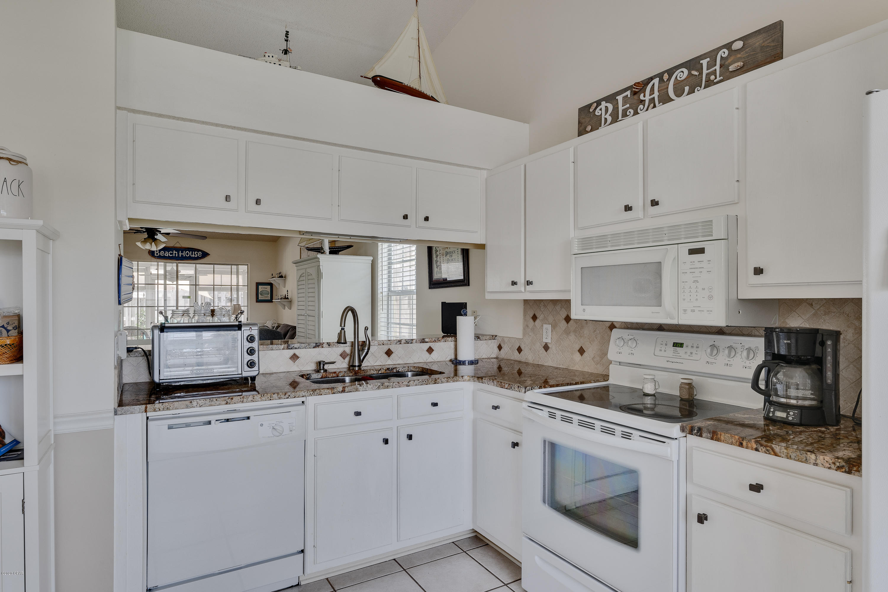 Seaclusion Beach - Residential