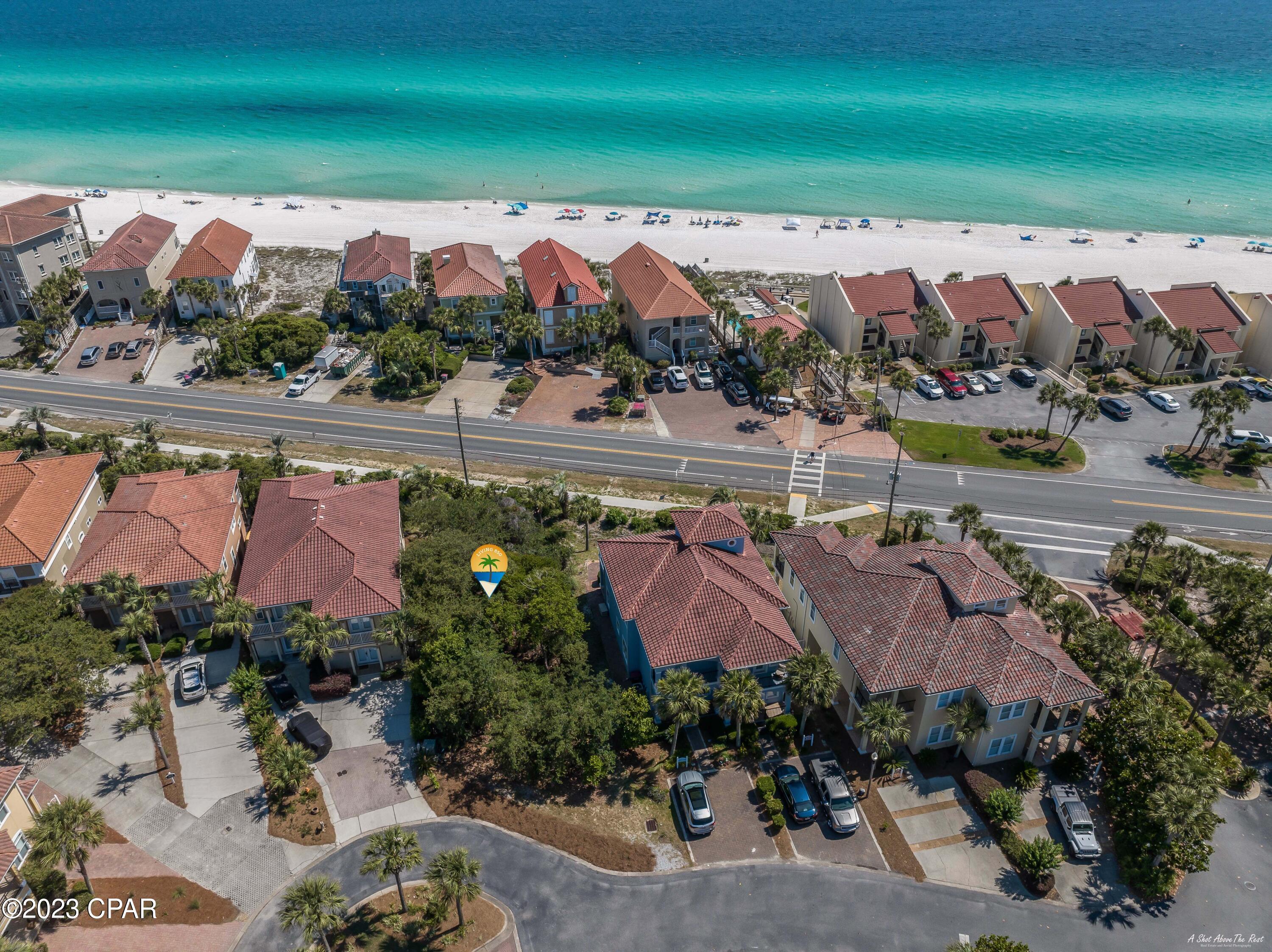 La Valencia Beach Resort - Land