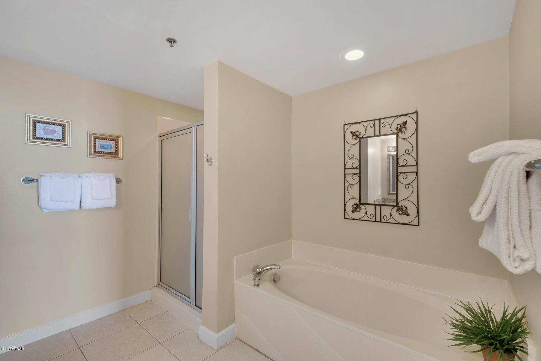 Splash Condo - Residential