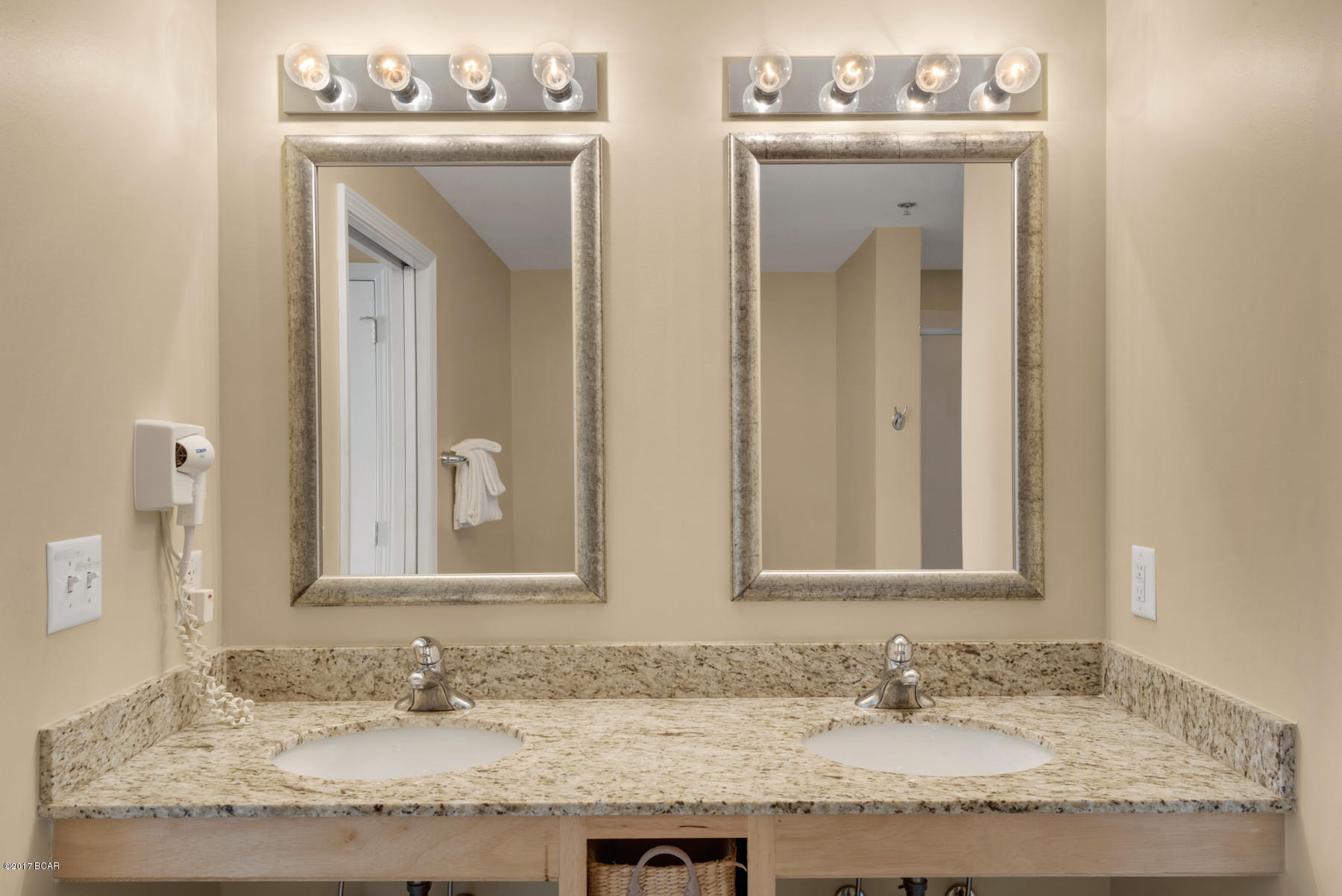 Splash Condo - Residential