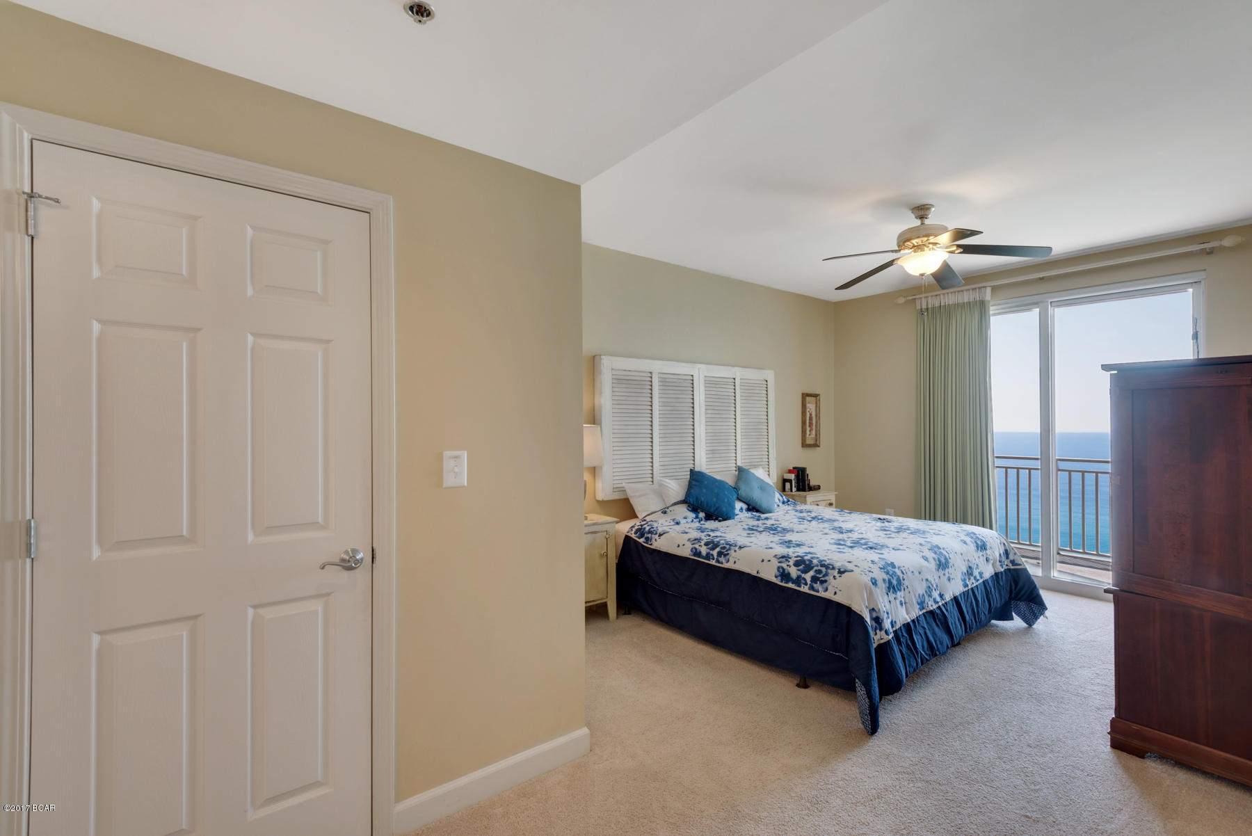 Splash Condo - Residential