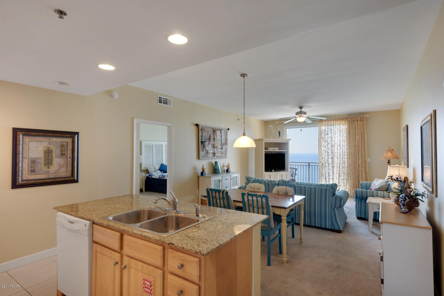 Splash Condo - Residential