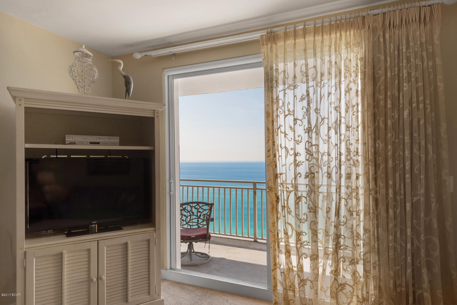 Splash Condo - Residential