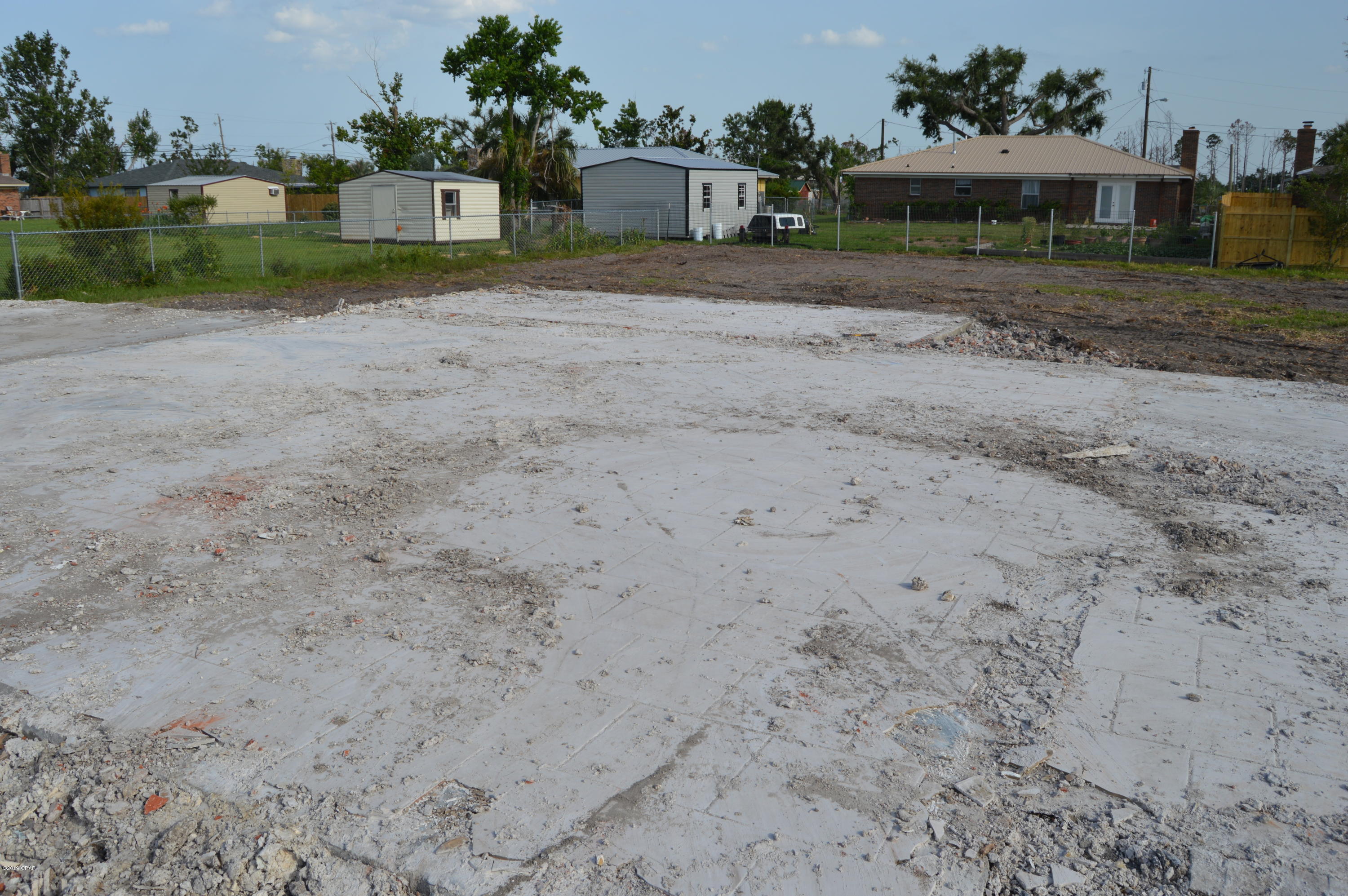 [No Recorded Subdiv] - Land