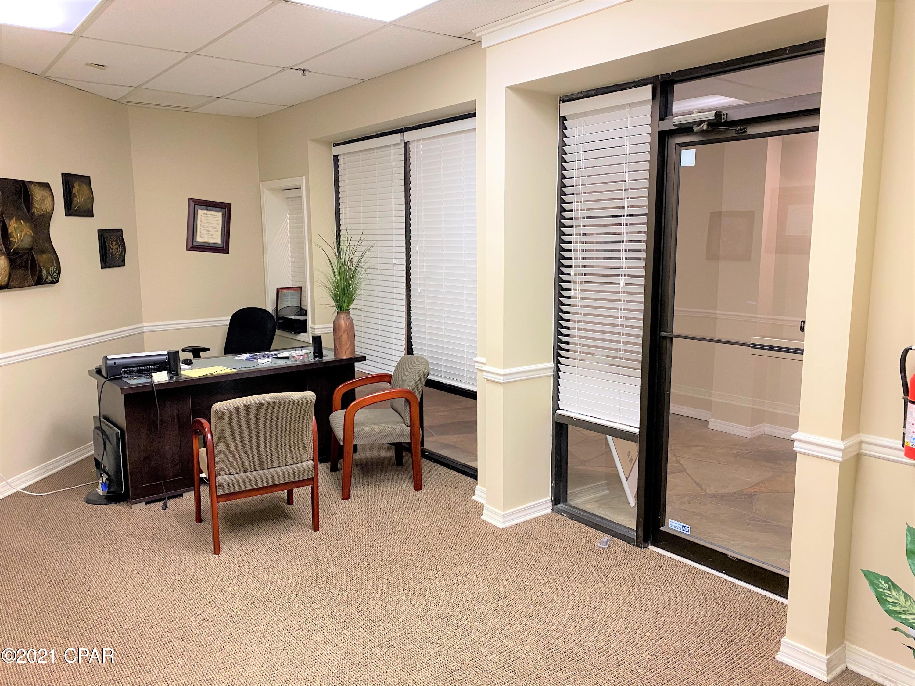 Plazas Of St.Thomas I - Commercial Sale