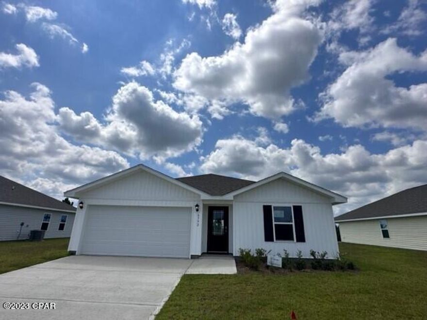 Liberty neighborhood is conveniently located in beautiful Panama City off Star Avenue near 231. Located just 25 minutes from Tyndall Airforce Base, 20 minutes to hospitals, and less than 15 minutes to shopping, restaurants, and grocery stores you will be amazed at the convenience once you enter the winding entrance to this beautiful sanctuary. Liberty, D.R. Horton's premier new lifestyle community, offers a 7,500 square foot community center with full gym, wellness rooms and much more. Additionally, behind the community center is a water wonderland with resort style pool, splash pads, and an outdoor grilling kitchen with seating. Just when you thought it could not offer more, there are sidewalks, ponds, fountains, and conservation areas throughout this beautiful neighborhood full of nature.
When you enter the Freeport floorplan through the prairie door you will notice immediately the brightness of the entry hallway. This 4-bedroom 2 bath, 1387 square foot, home is an open floorplan with two bedrooms separated by a full bathroom at the front of the home and one bedroom across the entry hallway affording family and friends alike privacy when visiting. The large kitchen island overlooks the dining room and living room allowing all to be together or doing individual tasks in each area. The main areas of the home as well as the bathrooms and laundry have beautiful luxury vinyl plank while the bedrooms offer plush carpeting. The spacious primary bedroom leads to the bathroom featuring a large shower, single vanity, and a large closet. This home is situated on beautiful lot, entering the cul de sac and backing to the conservation area. This 4-sided vinyl home comes with the front, sides, and backyard sodded. This 4 sides vinyl home is situated on a large lot, sodded on 4 sides, located amidst beautiful trees, ponds, and fountains.