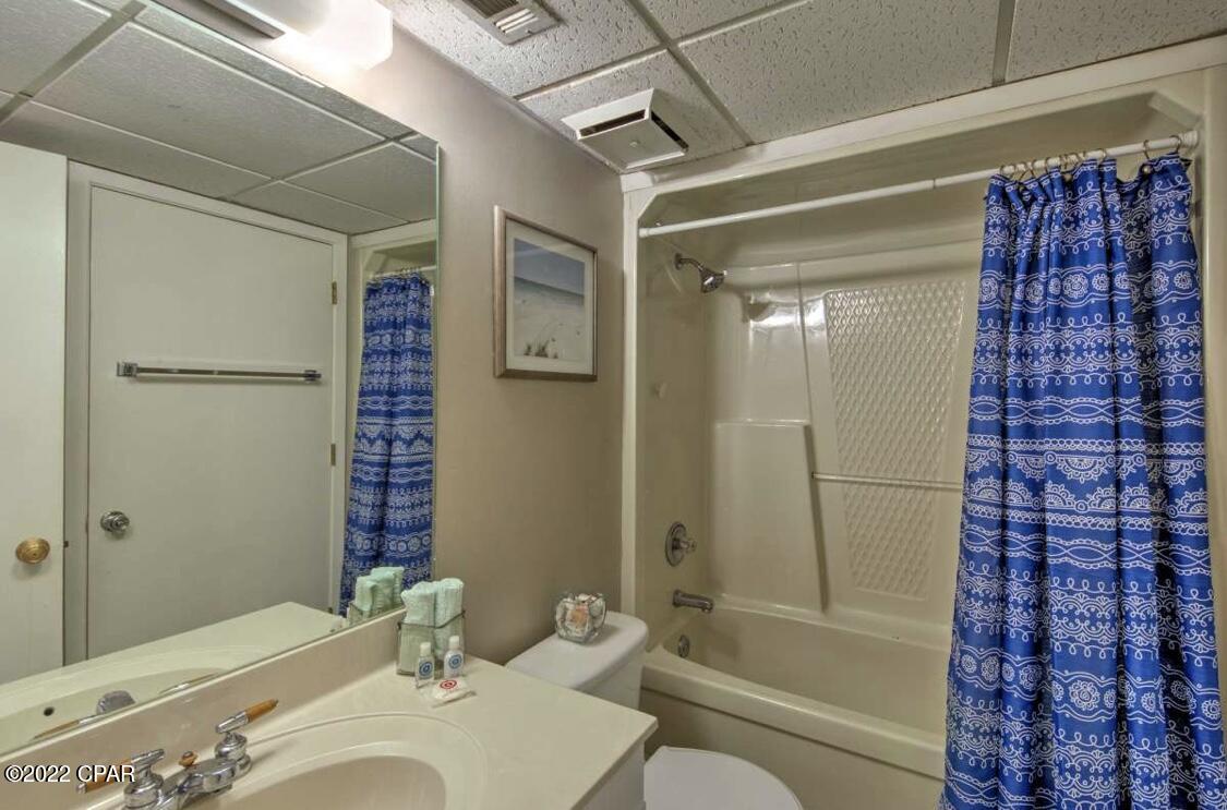 River Oaks Tennis Villas - Residential