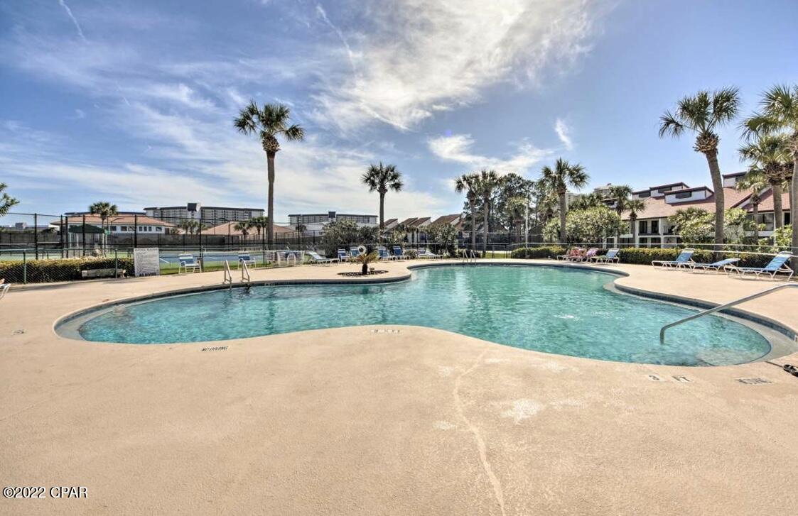 River Oaks Tennis Villas - Residential