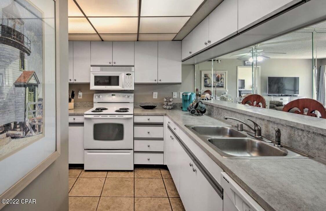 River Oaks Tennis Villas - Residential