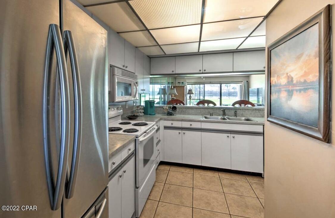 River Oaks Tennis Villas - Residential