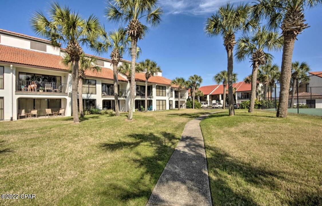 River Oaks Tennis Villas - Residential