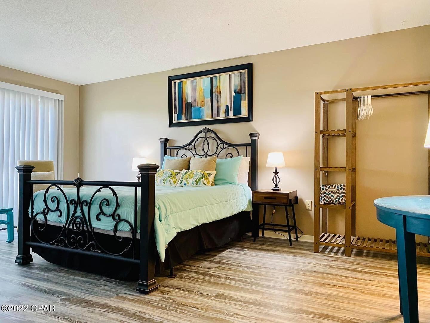 River Oaks Tennis Villas - Residential