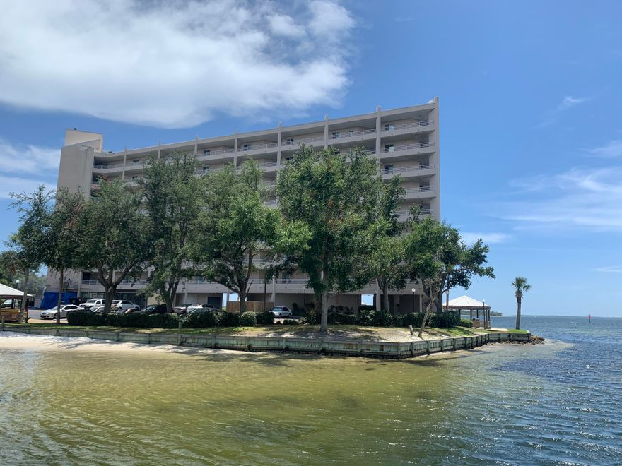 Third Floor Bay Front Cove Harbor Condo. One bedroom condo with views! 

Water, Sewer, Trash, Basic Cable included in rent. Tenant pays electric. 

Community pool, boat dock, beach and awn areas. Stack-able washer and dryer. 

Sorry no pets. Elevator in complex. One assigned parking space, additional first come first severed spots.



** PRICE is adjusted to accommodate repairs to still be made post hurricane. Repairs are set for end of year. Walls/ceilings need work. Rent will increase to $1500 when all repairs have been completed.