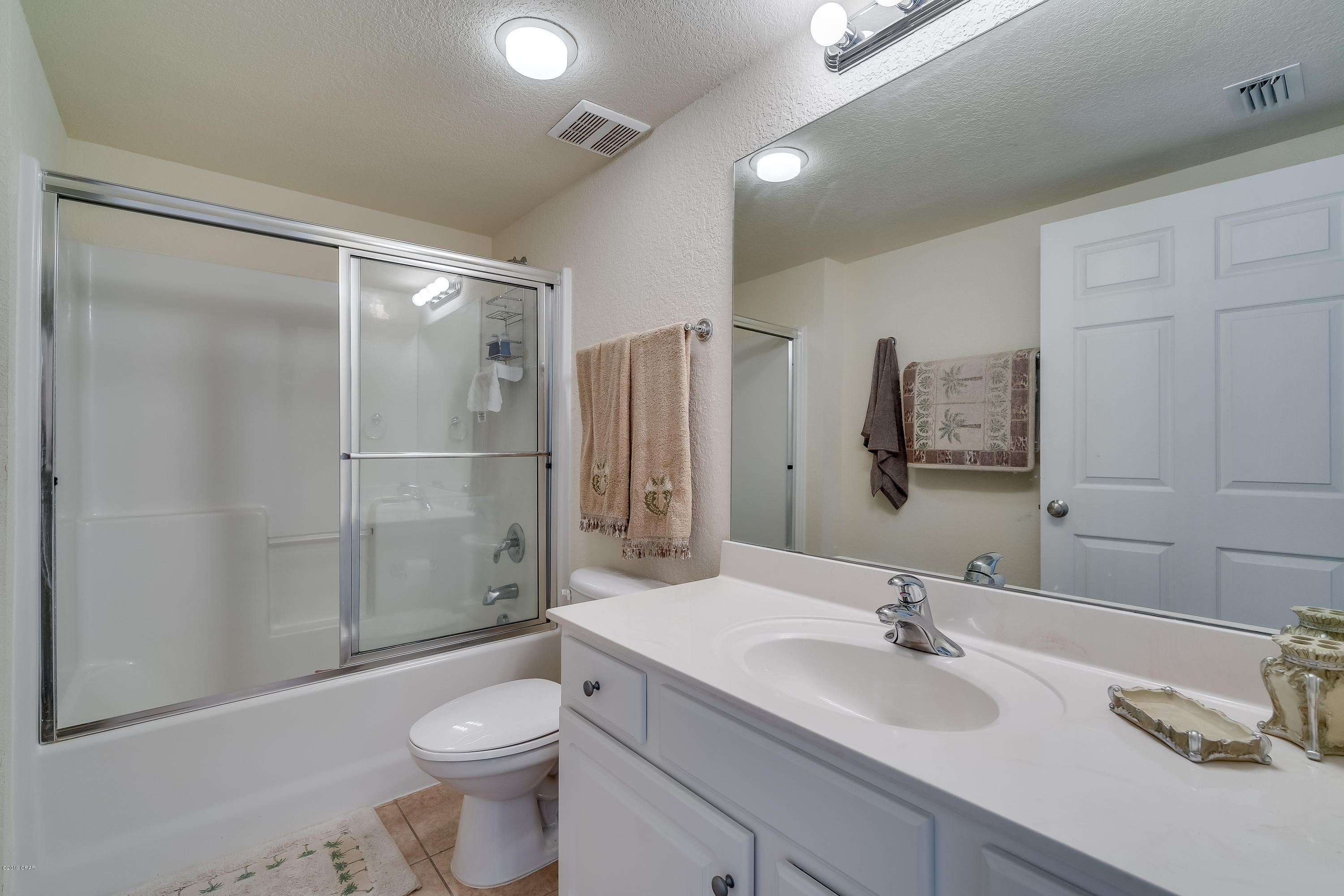 Hibiscus By The Bay - Residential