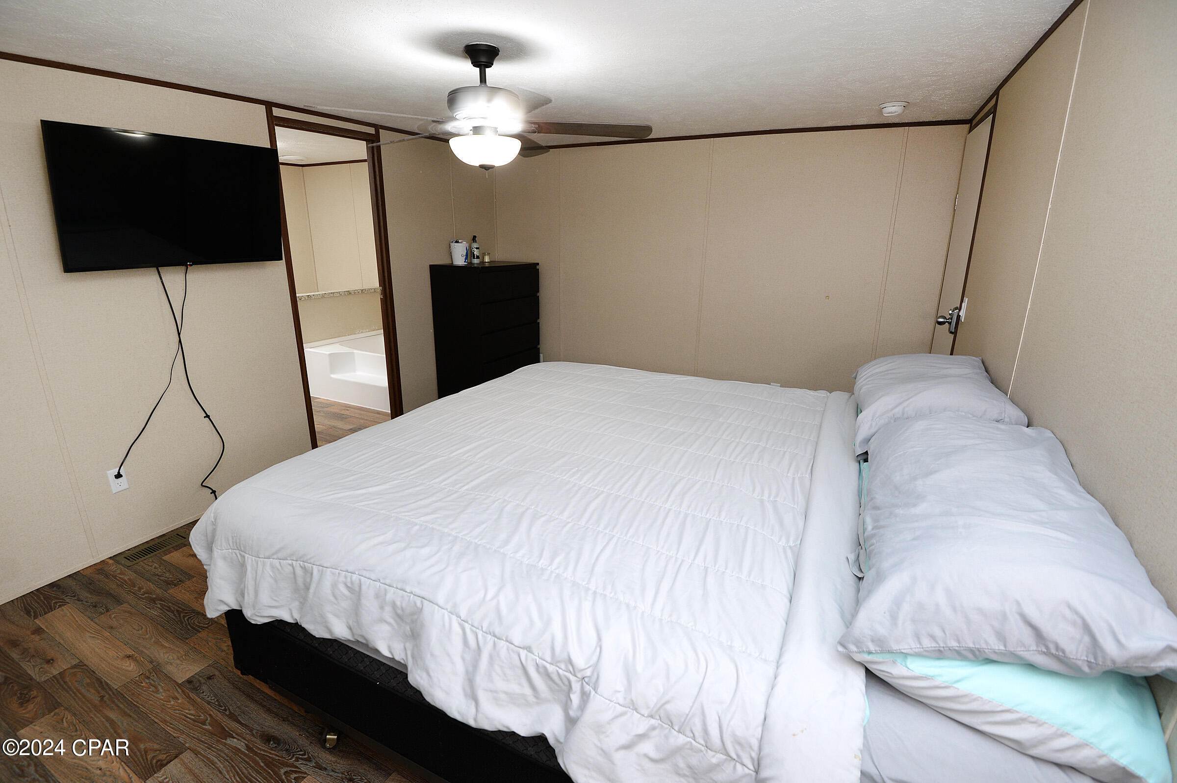 Pinecrest - Residential