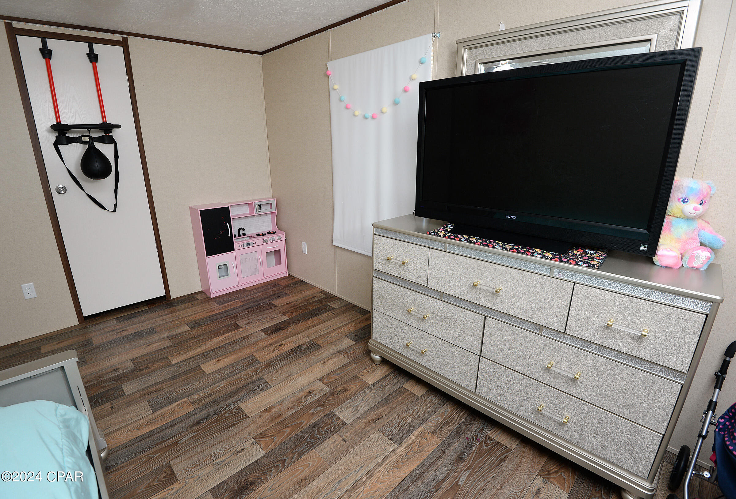 Pinecrest - Residential