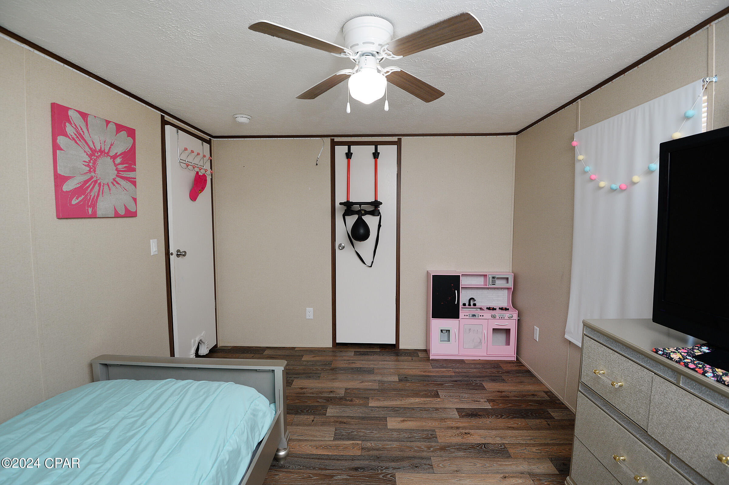 Pinecrest - Residential