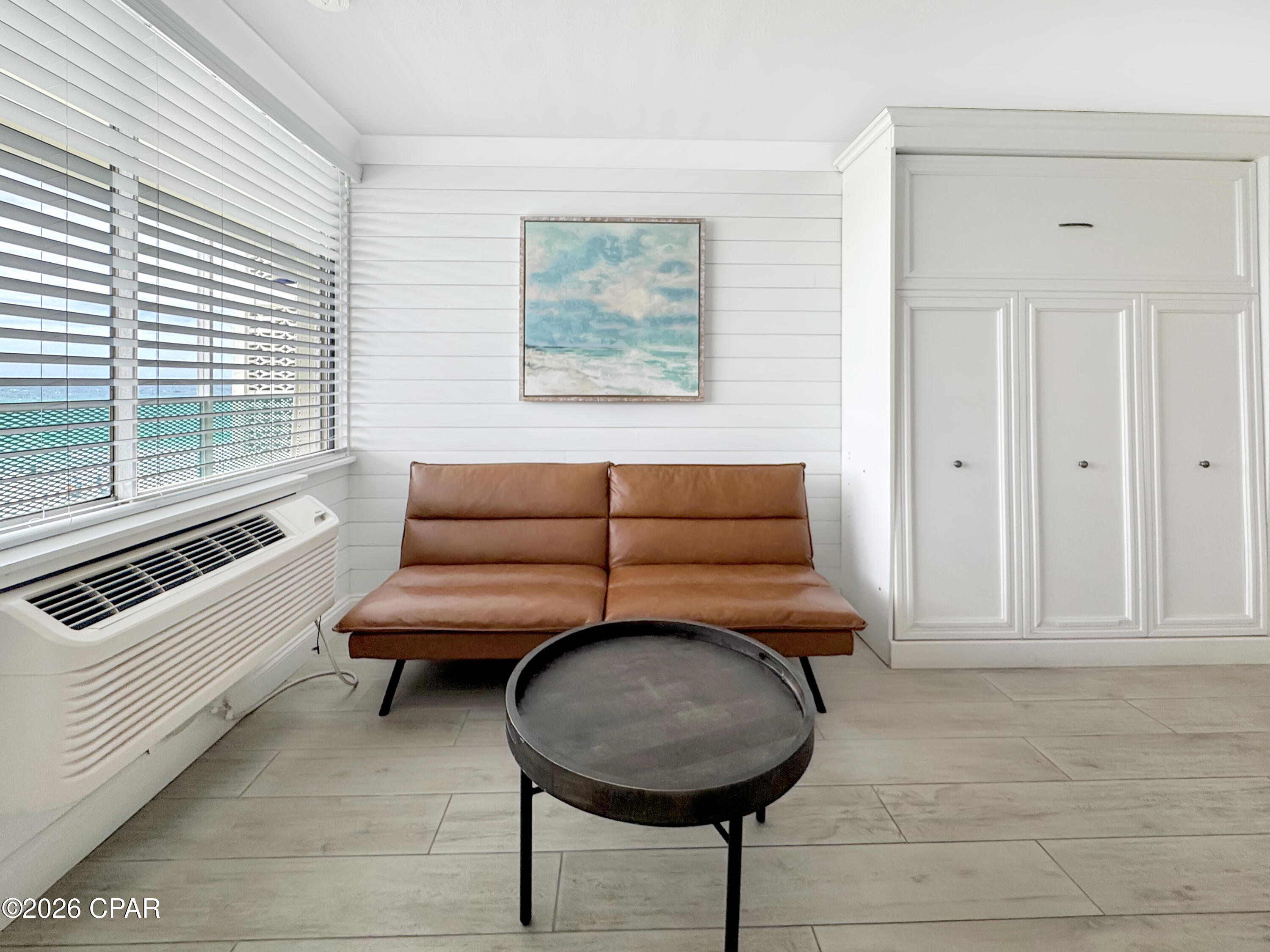 Fontainebleau Terrace - Residential