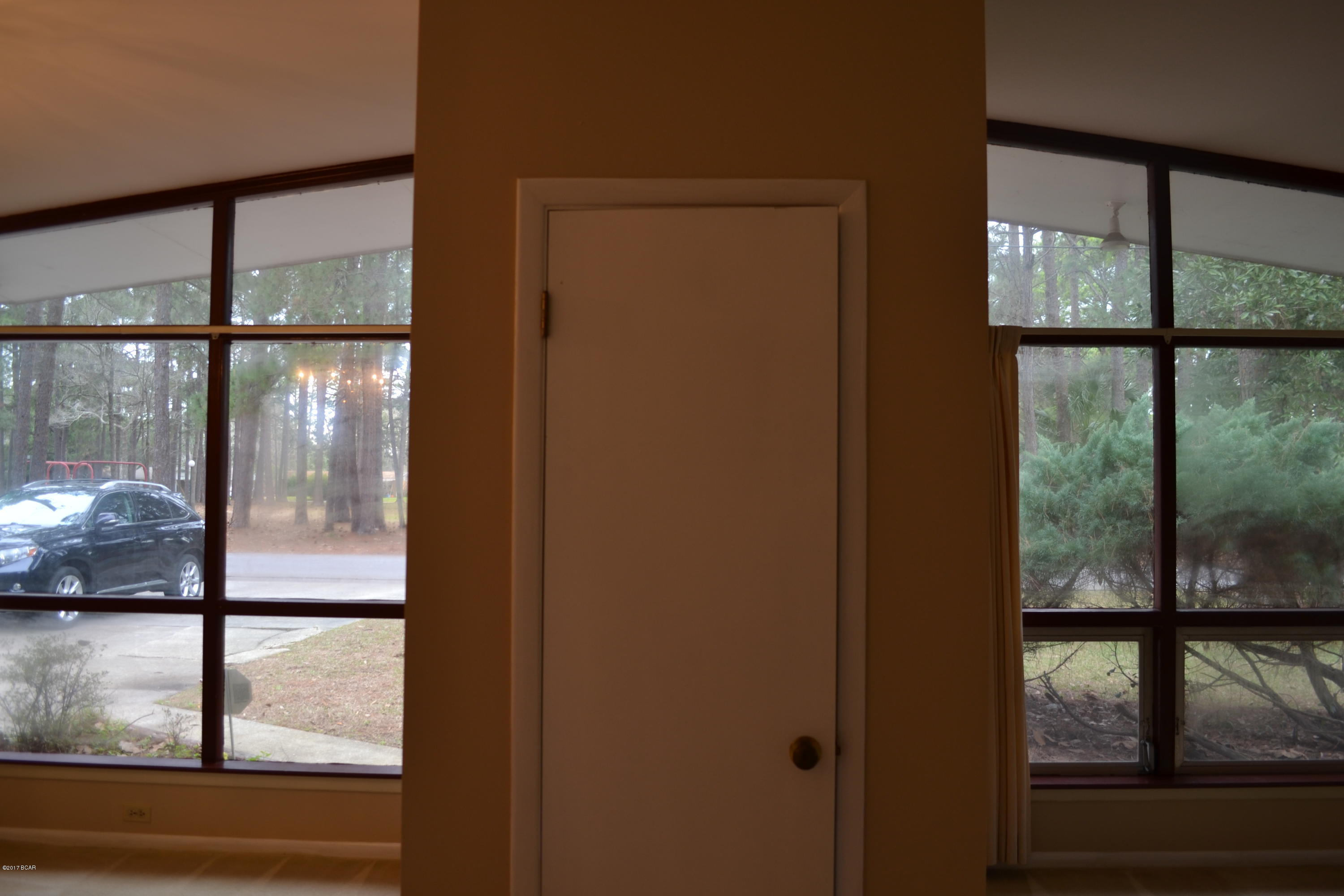 Hentz 1st Add Unit B - Residential