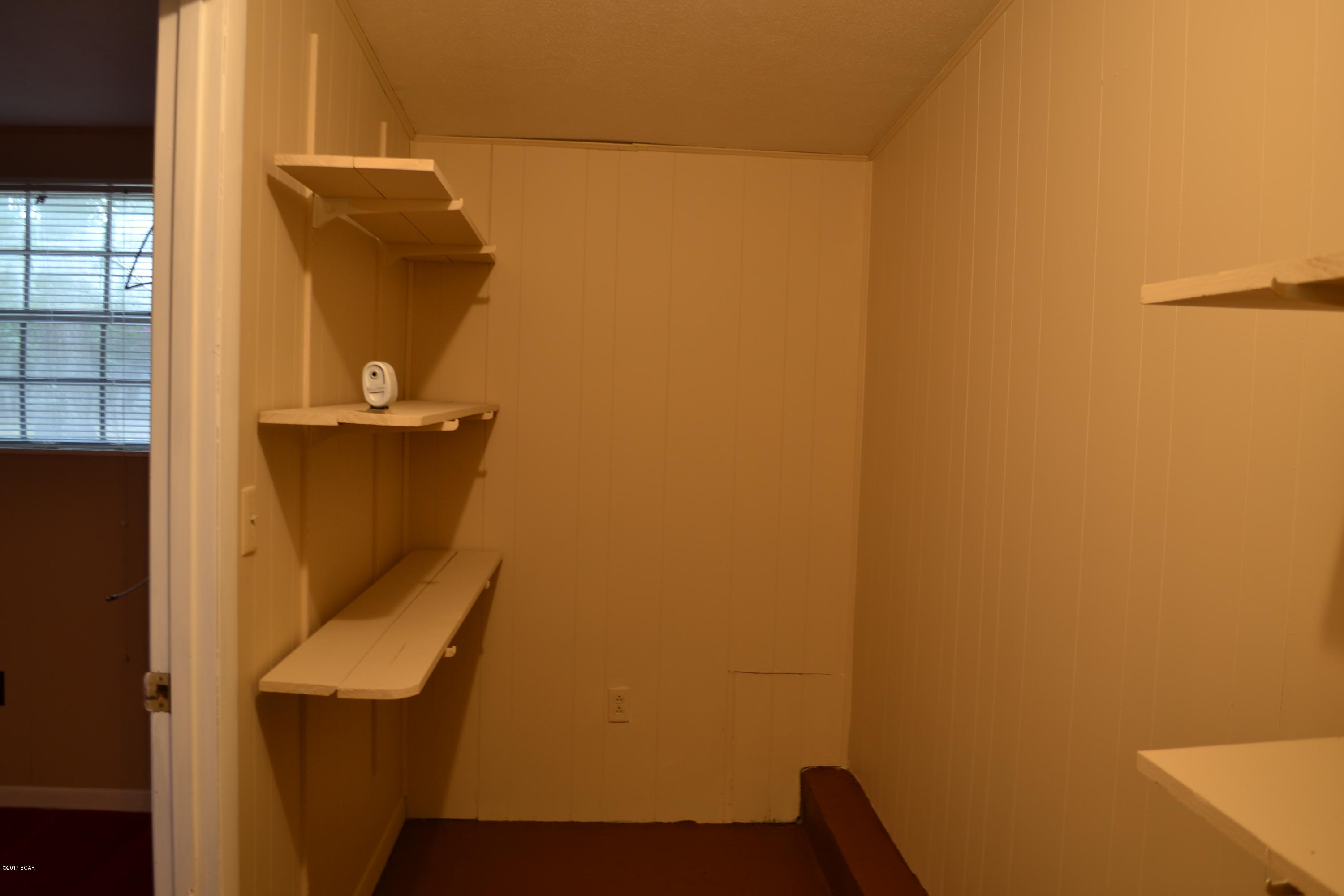 Hentz 1st Add Unit B - Residential