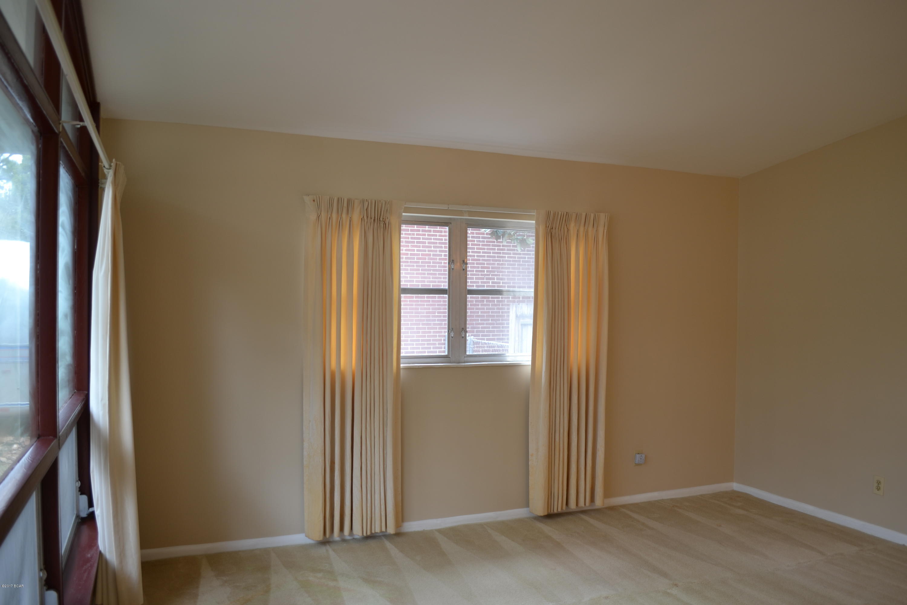 Hentz 1st Add Unit B - Residential