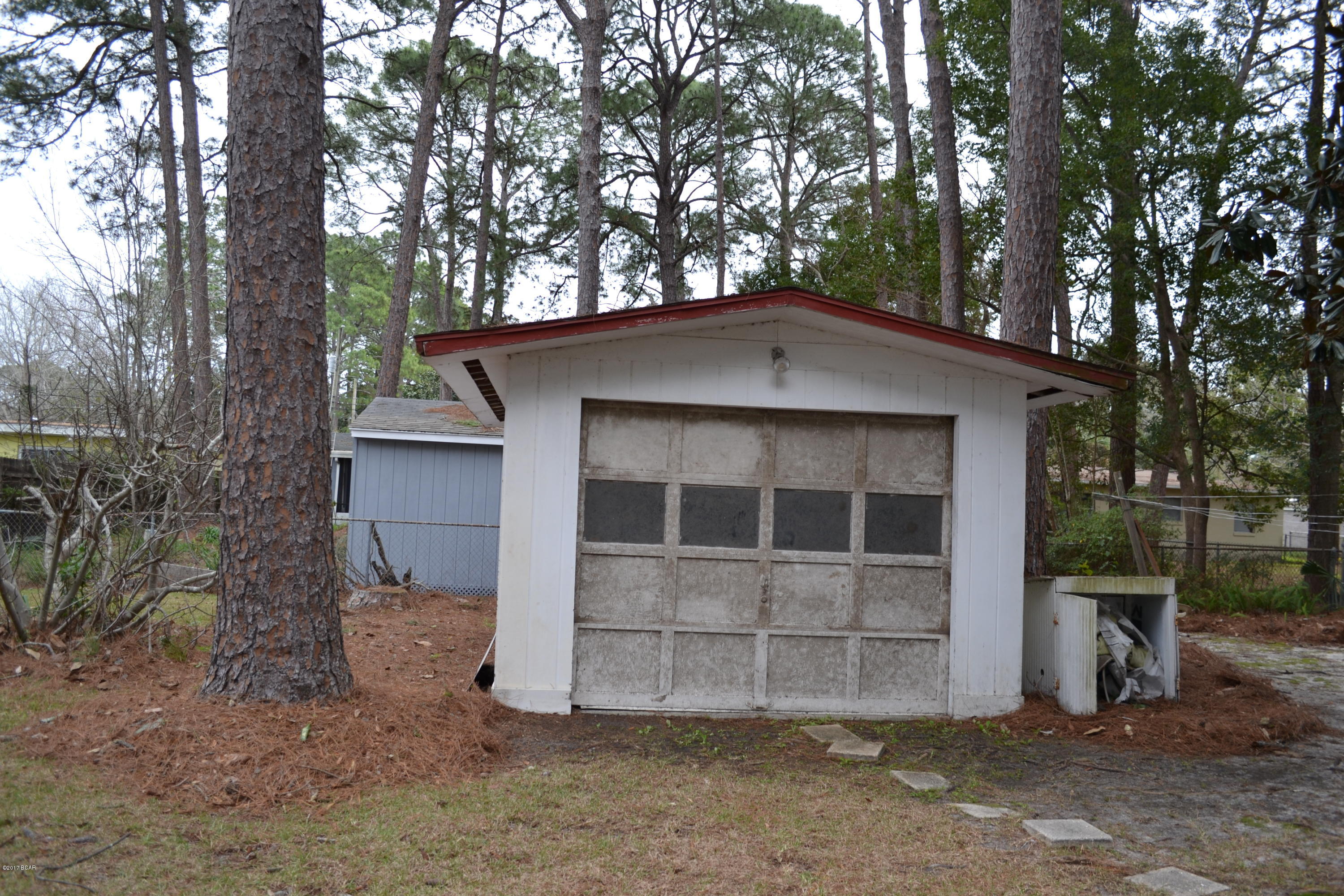 Hentz 1st Add Unit B - Residential