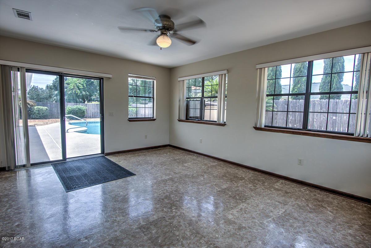 North Lagoon Oaks - Residential