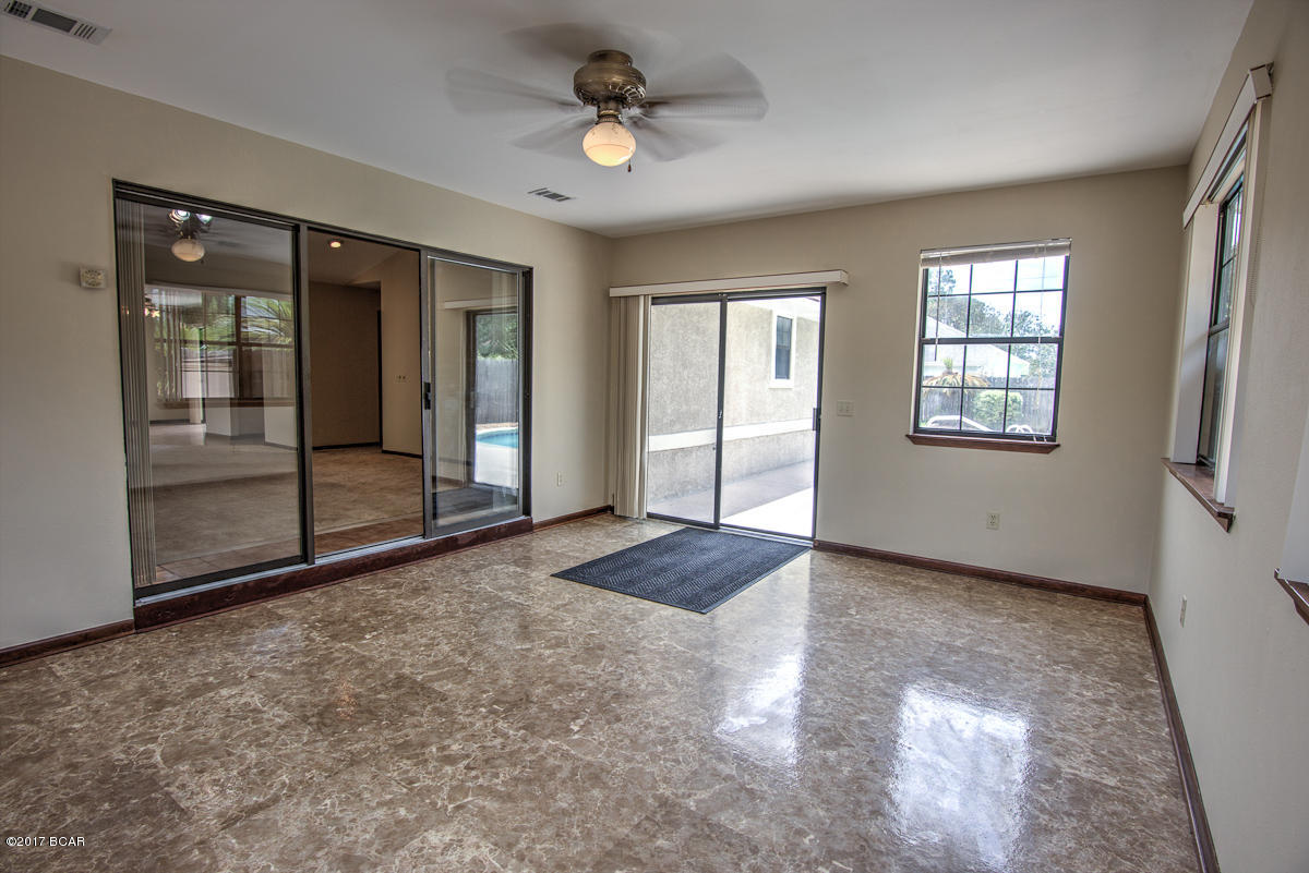 North Lagoon Oaks - Residential