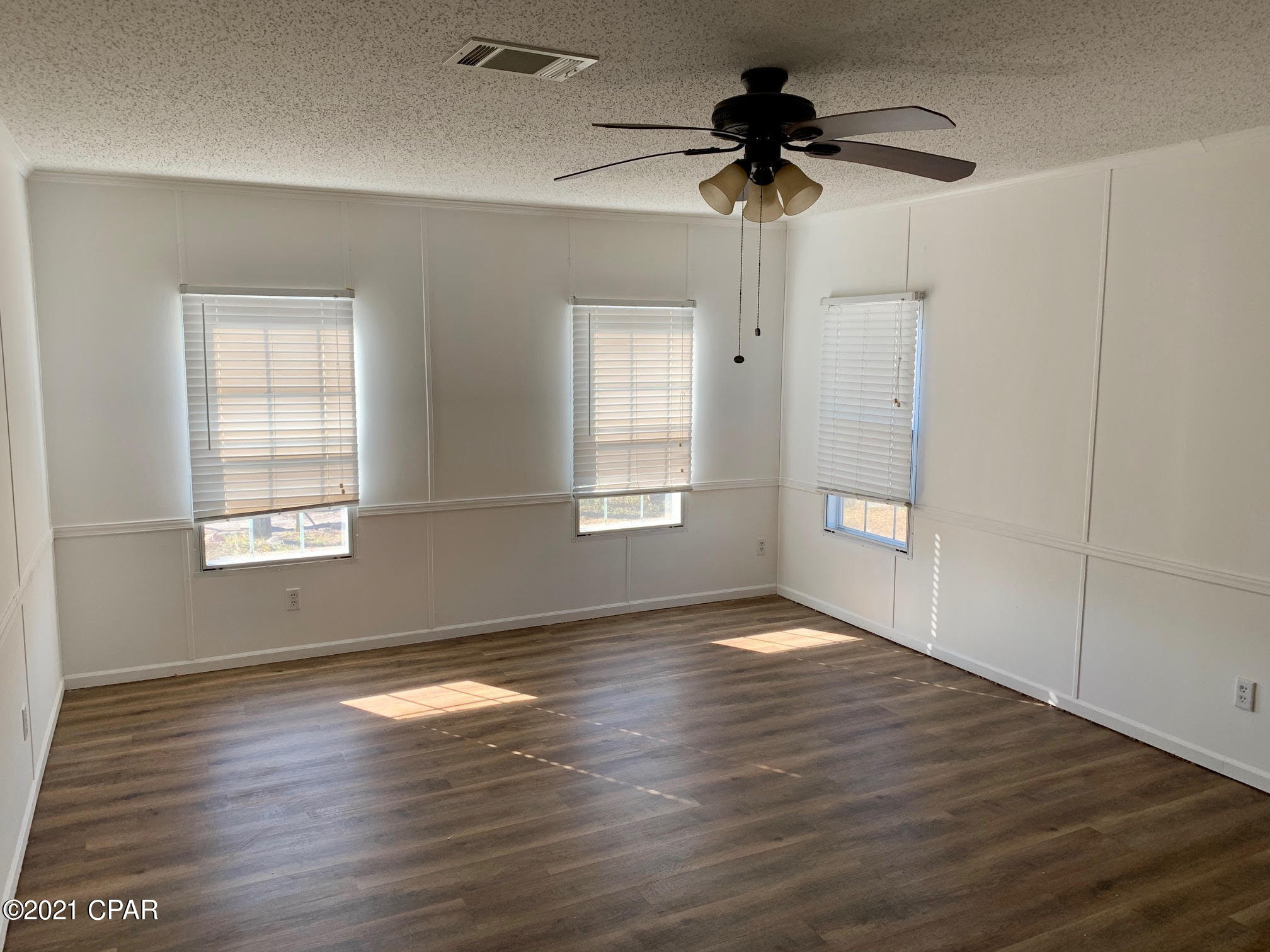 Fairview Mob Home Est - Residential