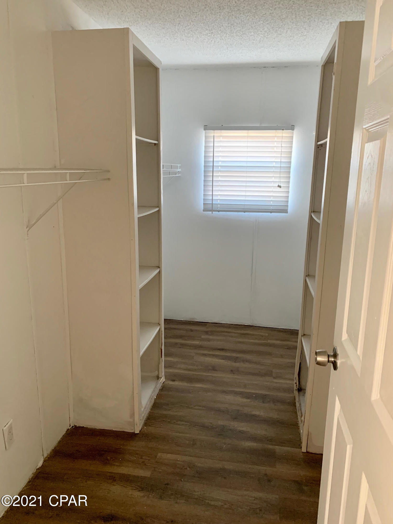 Fairview Mob Home Est - Residential