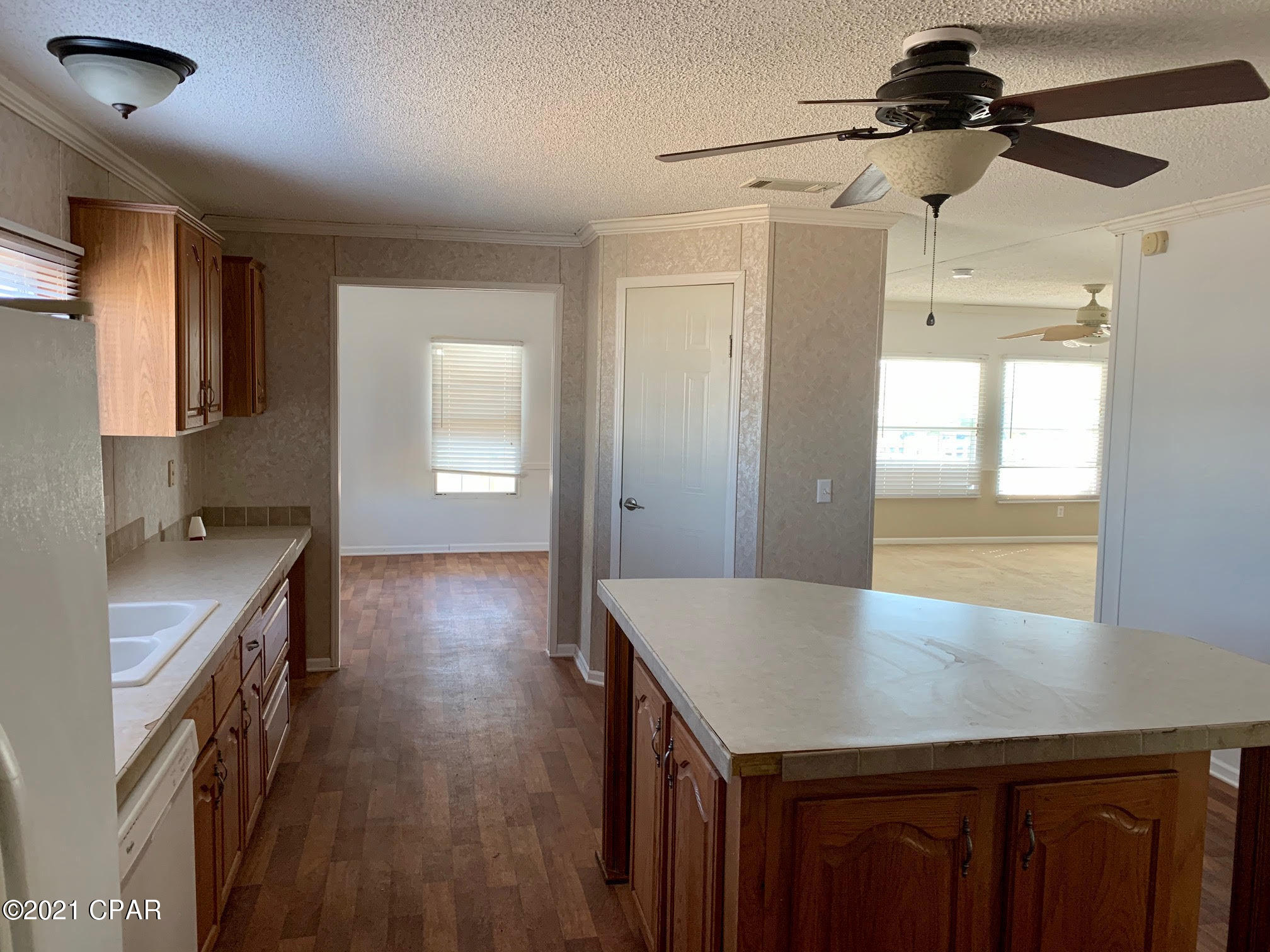 Fairview Mob Home Est - Residential