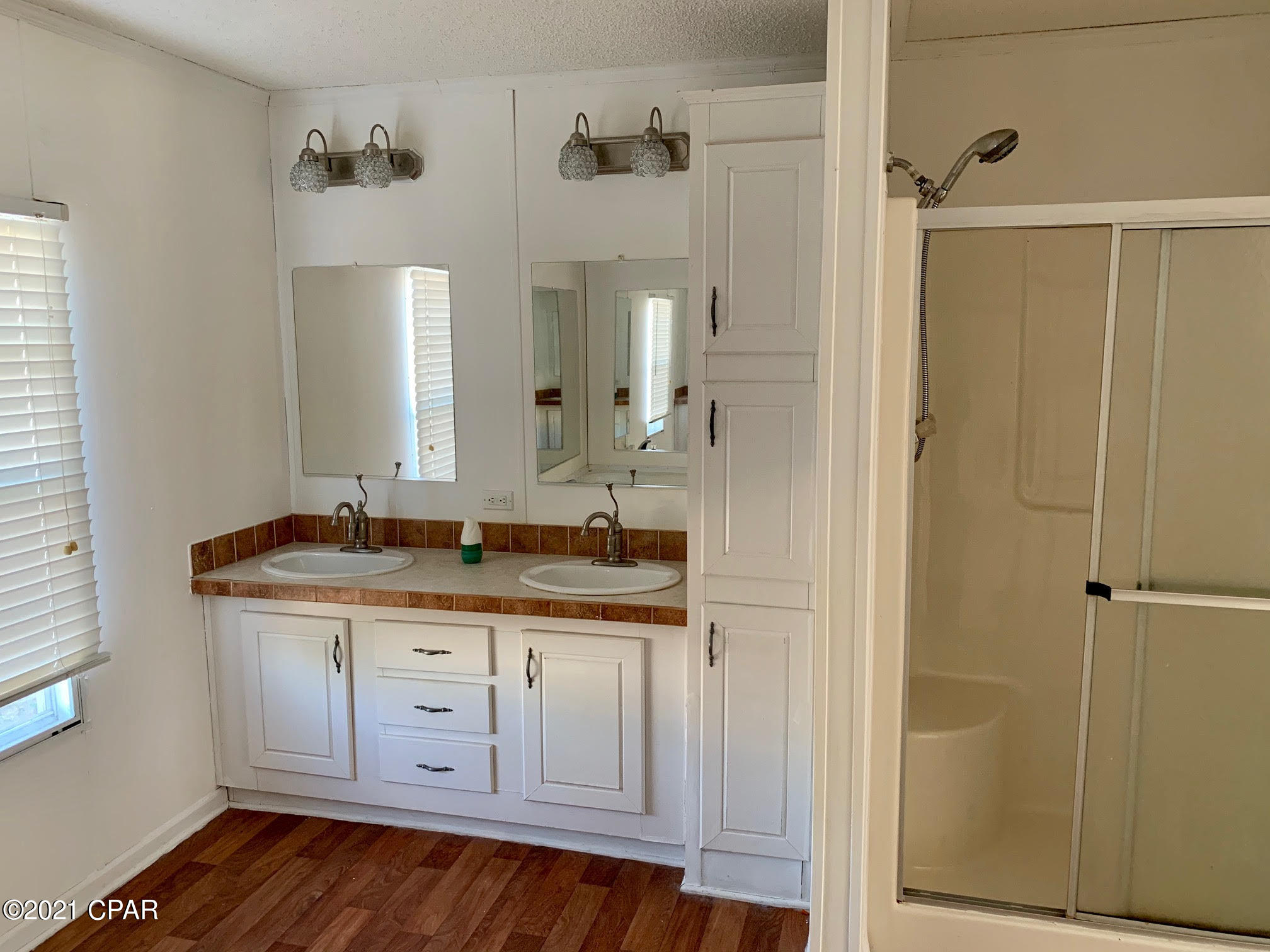 Fairview Mob Home Est - Residential