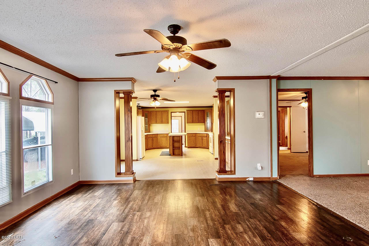 White Western Springs Unit 1 - Residential