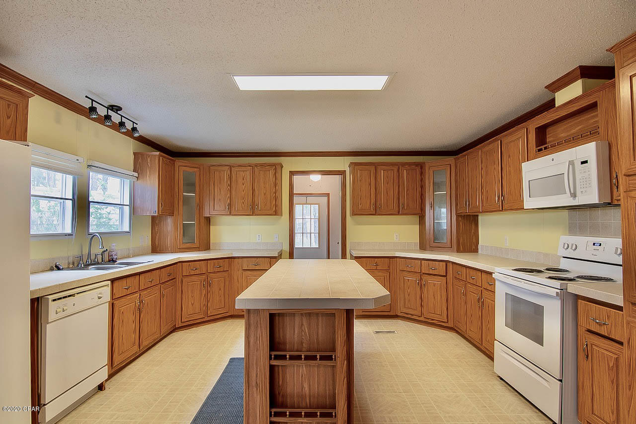 White Western Springs Unit 1 - Residential