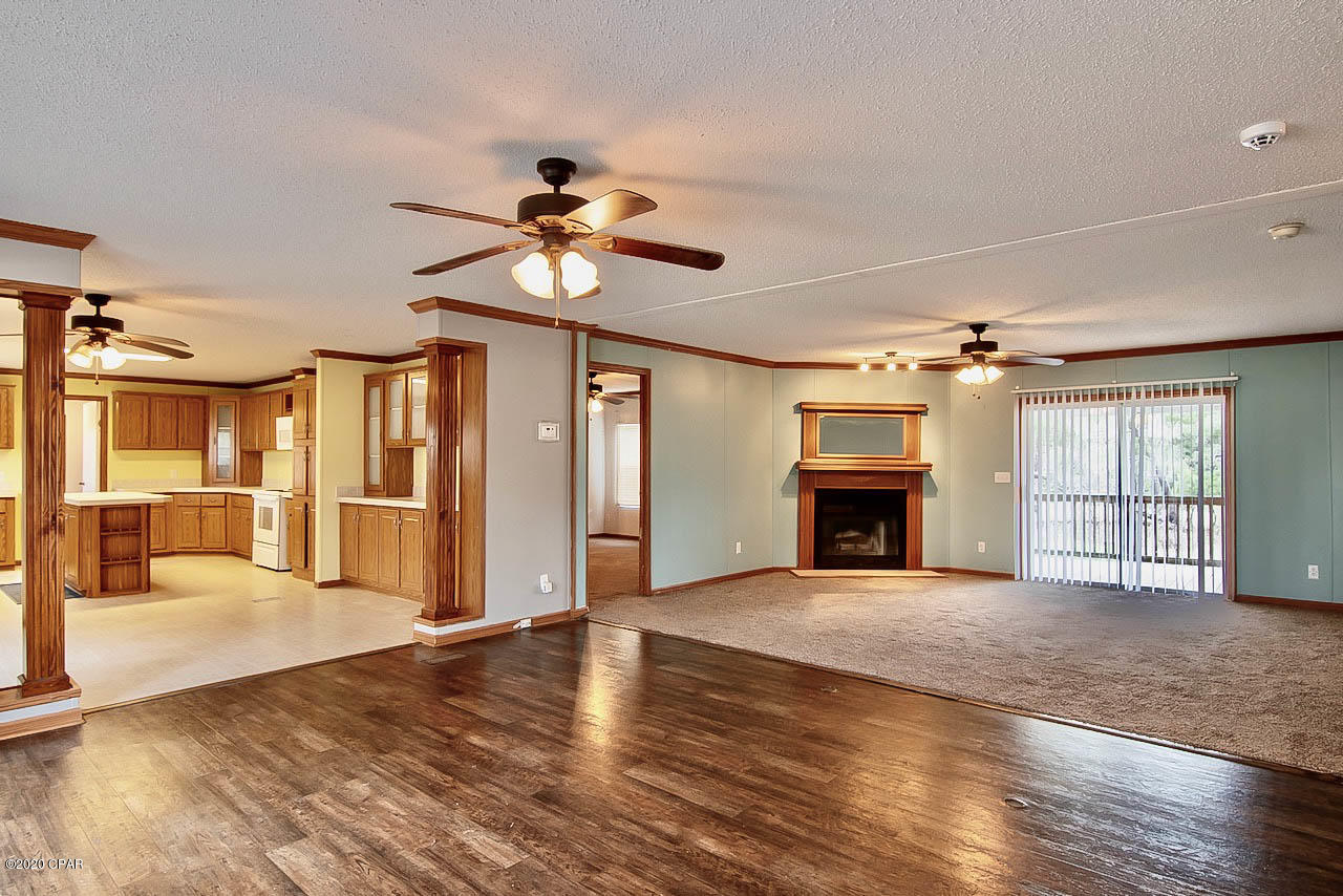 White Western Springs Unit 1 - Residential