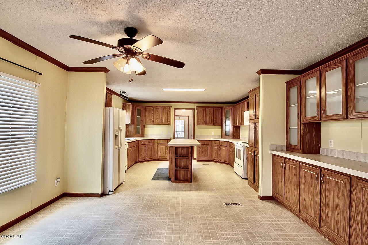 White Western Springs Unit 1 - Residential