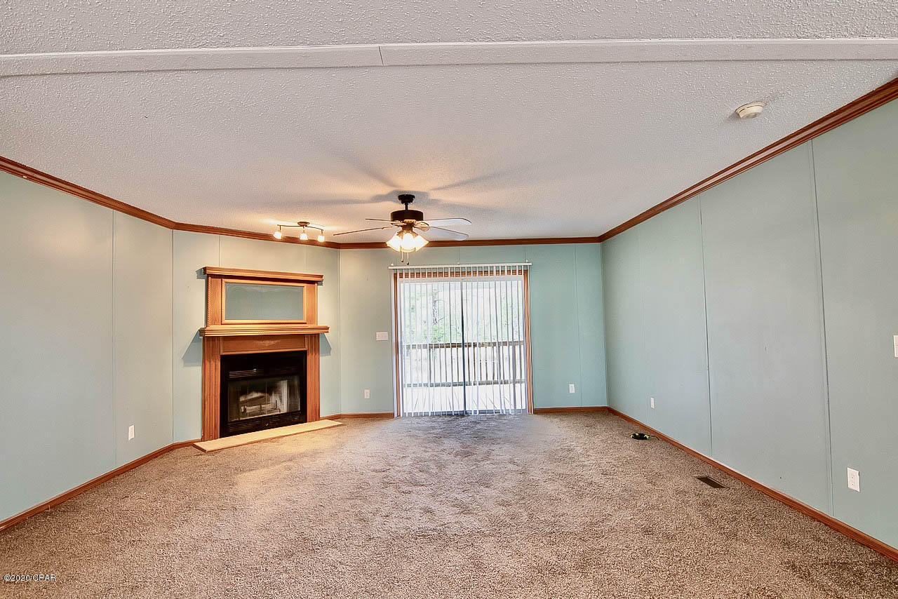 White Western Springs Unit 1 - Residential