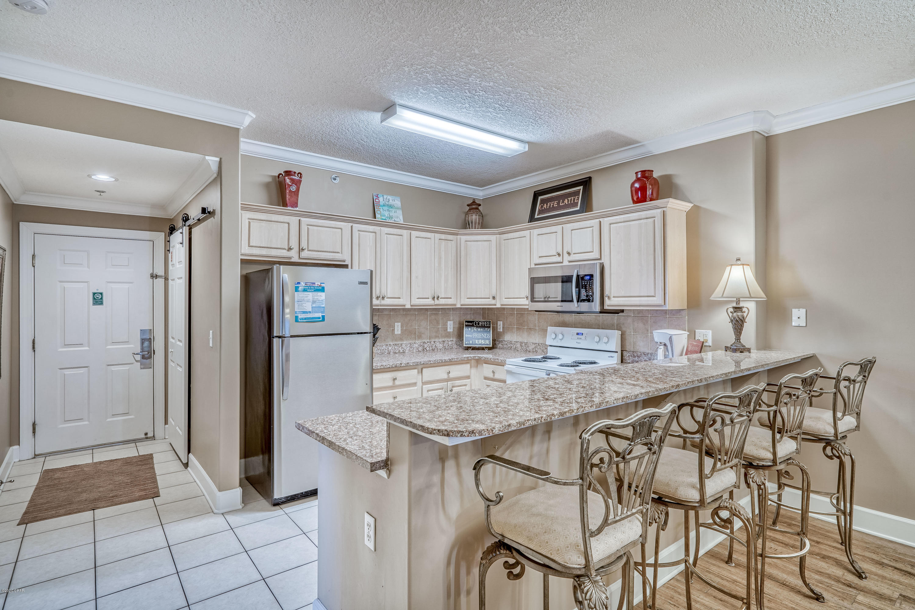 Twin Palms Resort - Residential